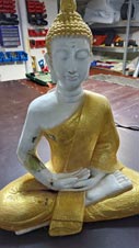 GFK Reparatur einer Buddha-Figur